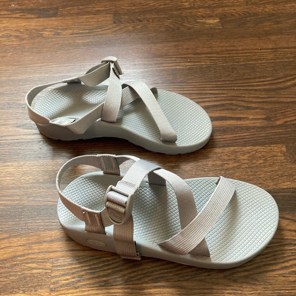 Men’s Chaco’s- Gray